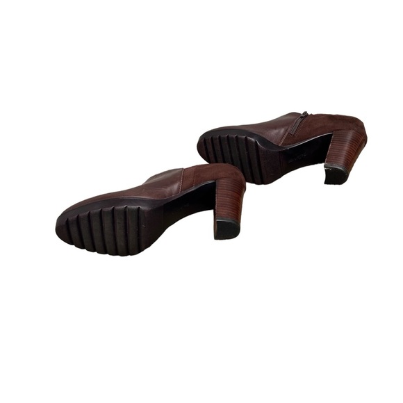 Bella Vita Leather and Suede Stacked Heel Ankle Boots. Size 7.5 - Picture 5 of 6